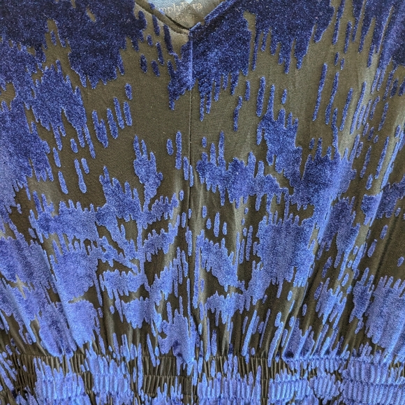 SIMPLY VERA WANG NWT Women's Size Medium BLUE VELVET & BLACK Festival DRESS - Picture 4 of 10